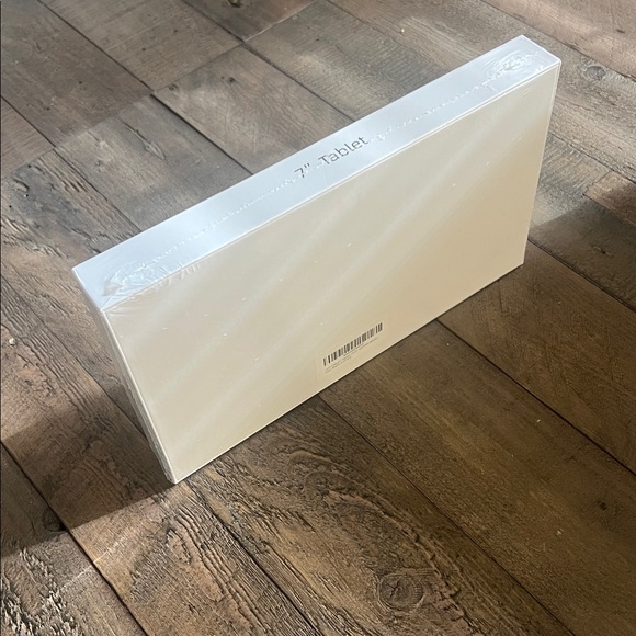 7-Inch Gray Tablet - Picture 3 of 3